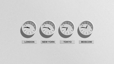 How to fix the clock missing or disappearing in Windows 10